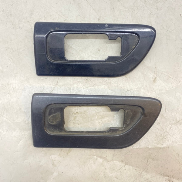 Volvo S60 Ön Sağ Sinyal Çerçevesi 08693514 00-09 En Uygun Oto Parça