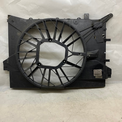 Volvo S60 Radyatör Fan Davlumbazı 30723105 Orijinal Çıkma En Uygun Oto Parça