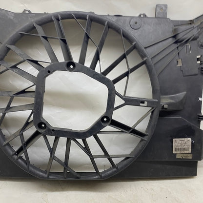 Volvo S60 Radyatör Fan Davlumbazı 30723105 Orijinal Çıkma En Uygun Oto Parça