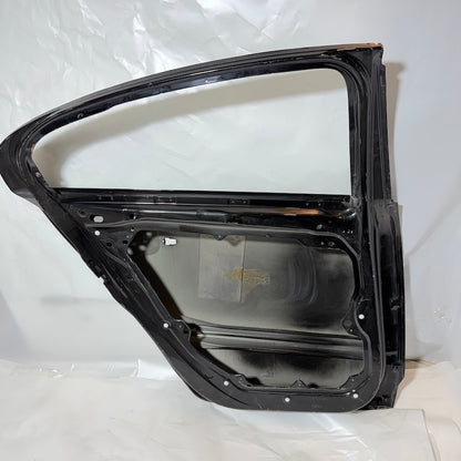 Volvo S60 Sol Arka Kapı Orijinal Çıkma (5cm Yırtık Var) En Uygun Oto Parça