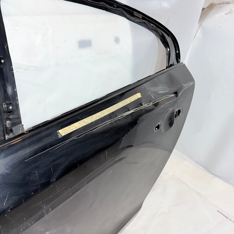 Volvo S60 Sol Arka Kapı Orijinal Çıkma (5cm Yırtık Var) En Uygun Oto Parça