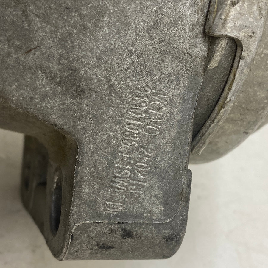 Volvo S60 V60 S80 Motor Kulağı Orijinal Çıkma 31304038 2010-2018