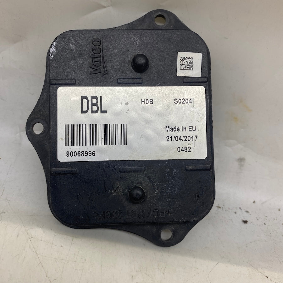 Volvo S60 / V60 adaptif far beyni – orijinal çıkma parça, 90034967 (2013-2018 uyumlu).