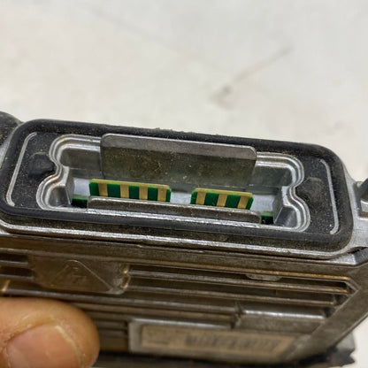 89089352 kodlu Volvo xenon far modülü – S60 ve V60 modelleri için çıkma parça.

