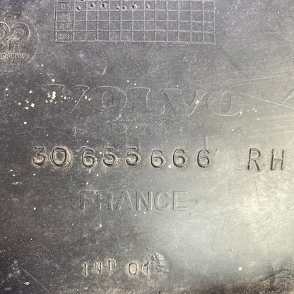 Volvo S60/V70 Ön Sağ Çamurluk Davlumbazı 30678120