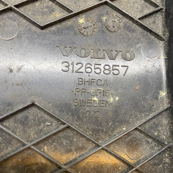 Volvo XC60 Akü Üst Kapağı 31265857 07-13 En Uygun Oto Parça