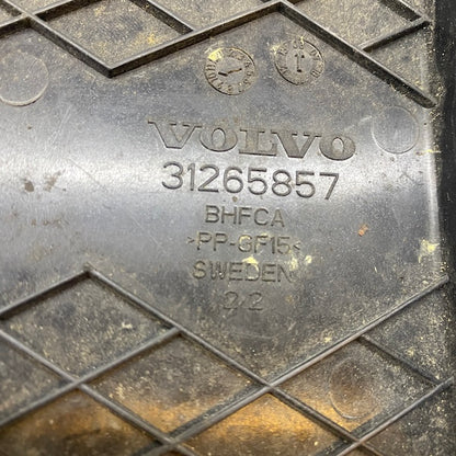 Volvo XC60 Akü Üst Kapağı 31265857 07-13 En Uygun Oto Parça