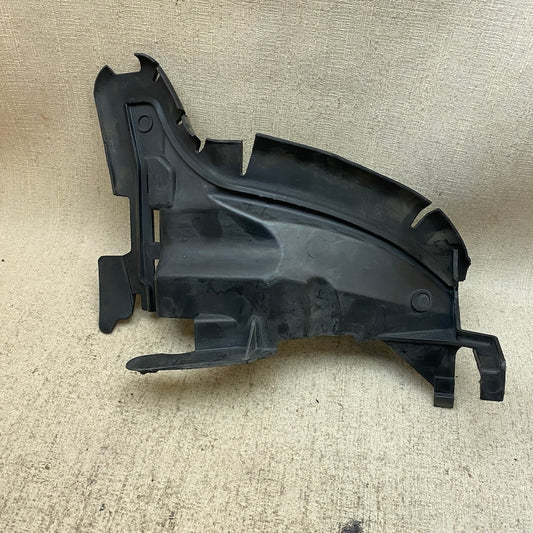 Volvo S80 Intercooler Hava Yönlendirme Braketi 30796390