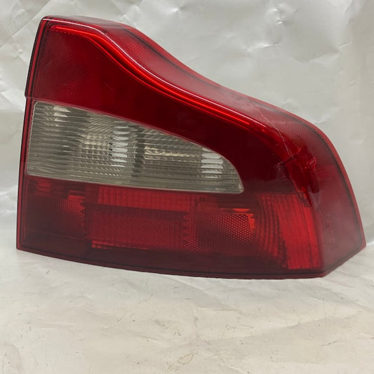 Volvo S80 Sağ Stop Lambası (Cam Tamirli) LEDler Çalışıyor