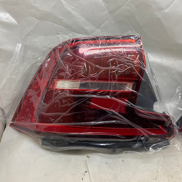 Volvo S90 Stop Lambası Sağ 31698713/Sol 31698712 Sıfır Kutulu Sol En Uygun Oto Parça