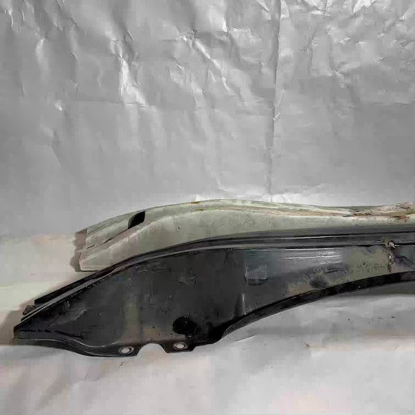 Volvo V40 Arka Tampon Demiri Orijinal Çıkma 2013-2020 En Uygun Oto Parça