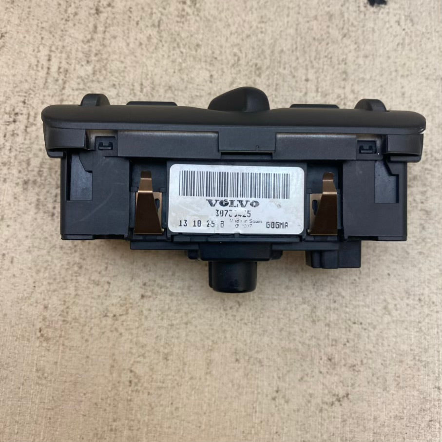 Volvo V40 Far Anahtarı 30739425