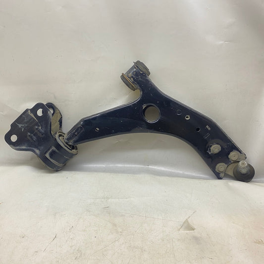 Volvo V40 Ön Sağ Salıncak Orijinal Çıkma 31340231 2013-2019