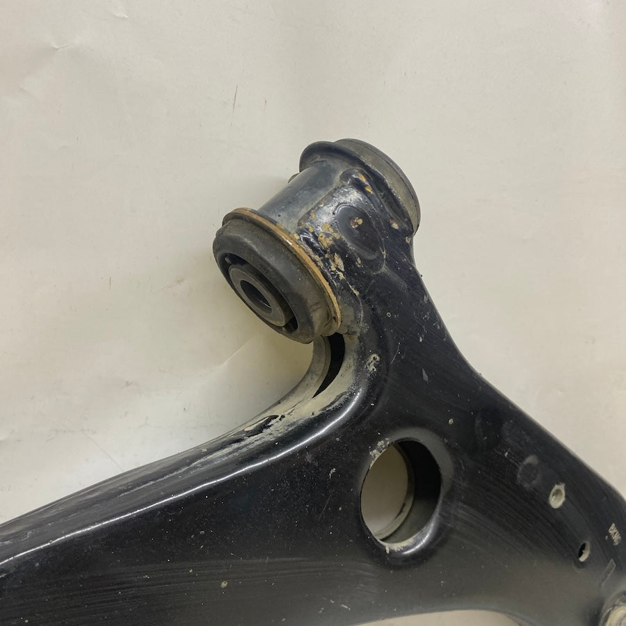 Volvo V40 Ön Sağ Salıncak Orijinal Çıkma 31340231 2013-2019