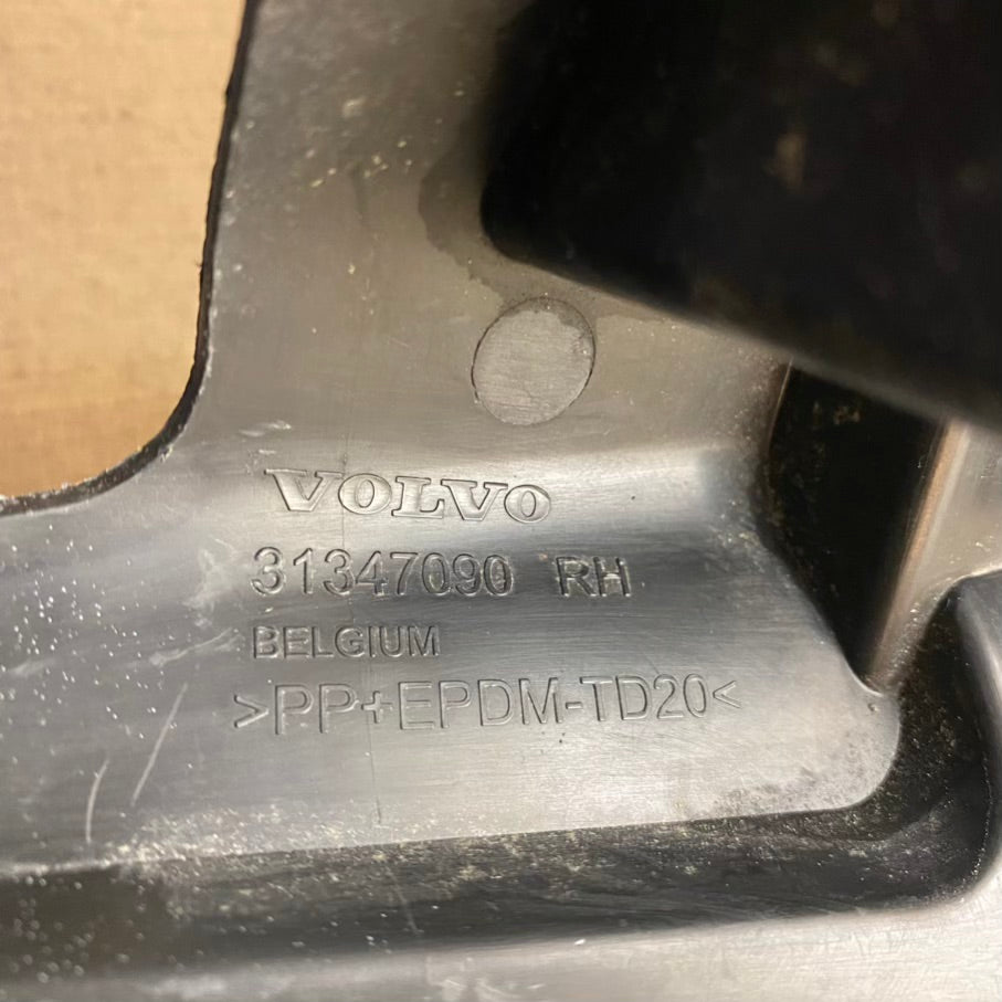 Volvo V40 Ön Tampon Braketi 31347090
