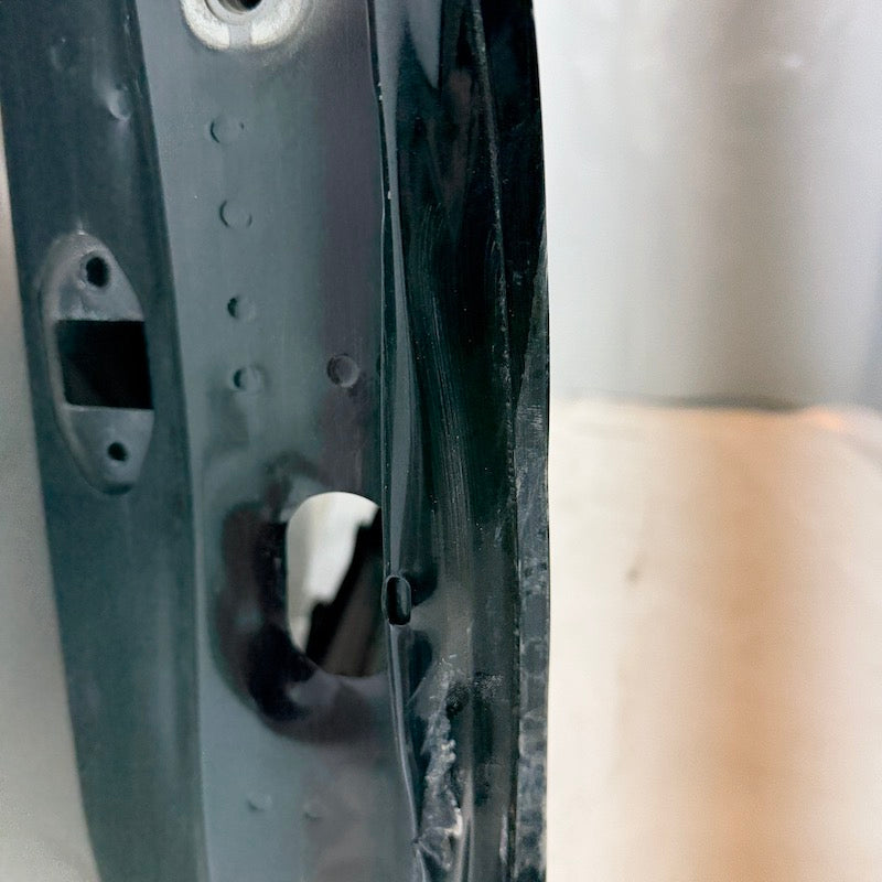 Volvo V40 Sağ Ön Kapı 13-20 Bal Köpüğü/Siyah En Uygun Oto Parça