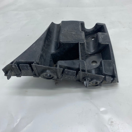 Volvo V40 Sol Ön Çamurluk Ağız Braketi 31395101 - En Uygun Oto Parça