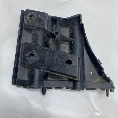 Volvo V40 Sol Ön Çamurluk Ağız Braketi 31395101 - En Uygun Oto Parça