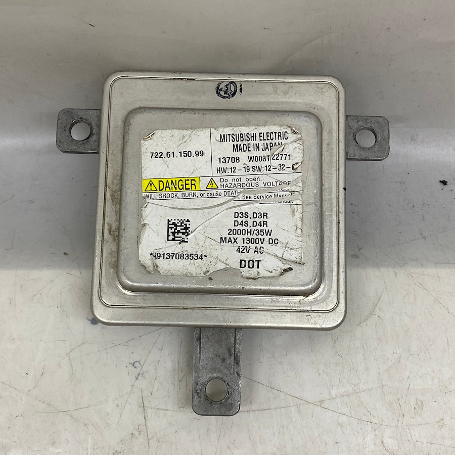 Volvo V40 xenon far beyni – orijinal çıkma parça, 31335777 (2014-2018 uyumlu).