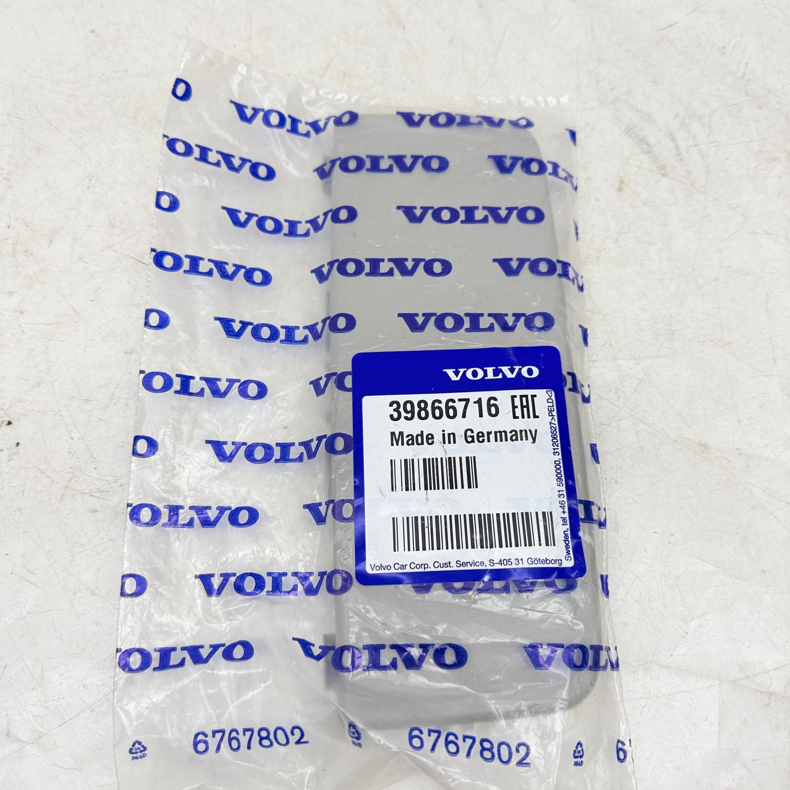 Volvo V50-S40 Güneşlik Aynası Kapaкlı Işıklı Sağ Sol 39866716 En Uygun Oto Parça