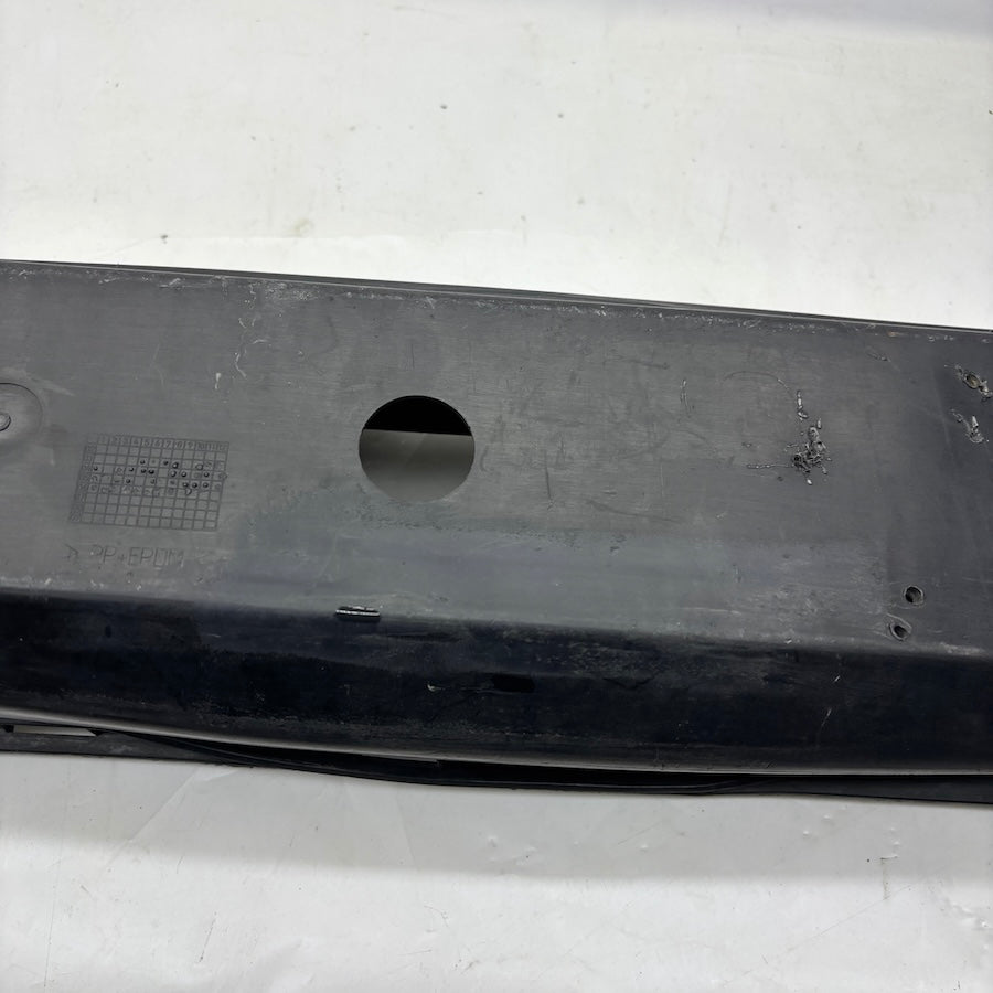 Volvo V50 Ön Tampon Darbe Emici 30655876 - En Uygun Oto Parça