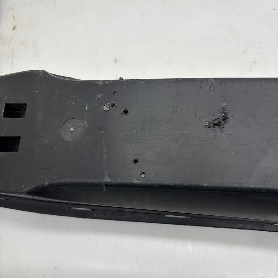 Volvo V50 Ön Tampon Darbe Emici 30655876 - En Uygun Oto Parça