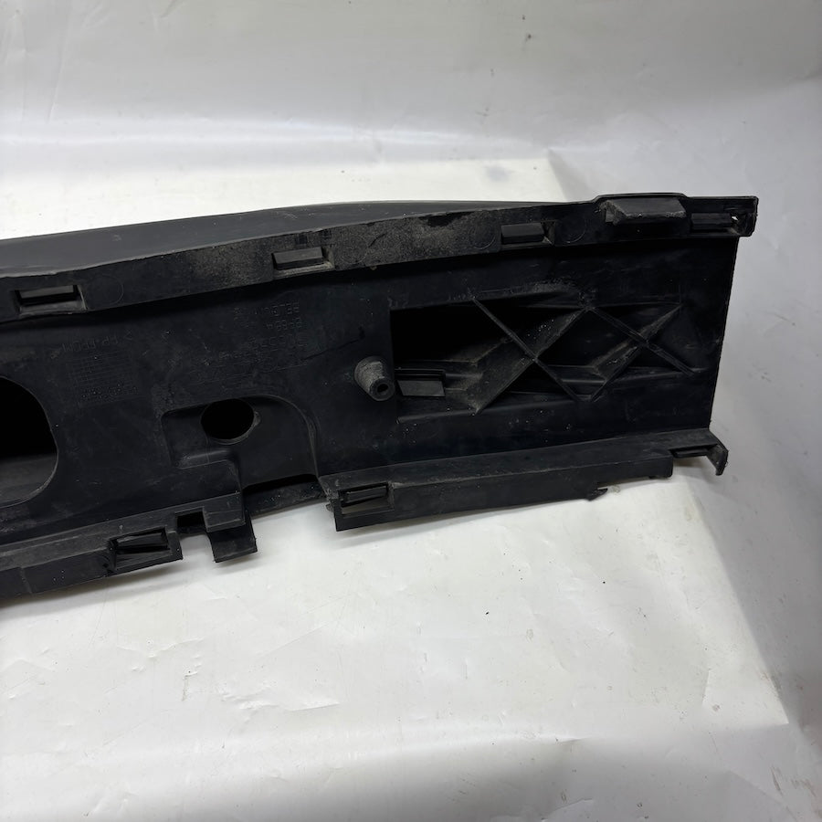 Volvo V50 Ön Tampon Darbe Emici 30655876 - En Uygun Oto Parça