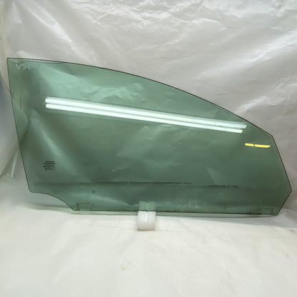 Volvo V50/S40 Ön Kapı Camı 43R001106 DOT57M53AS2 E000186