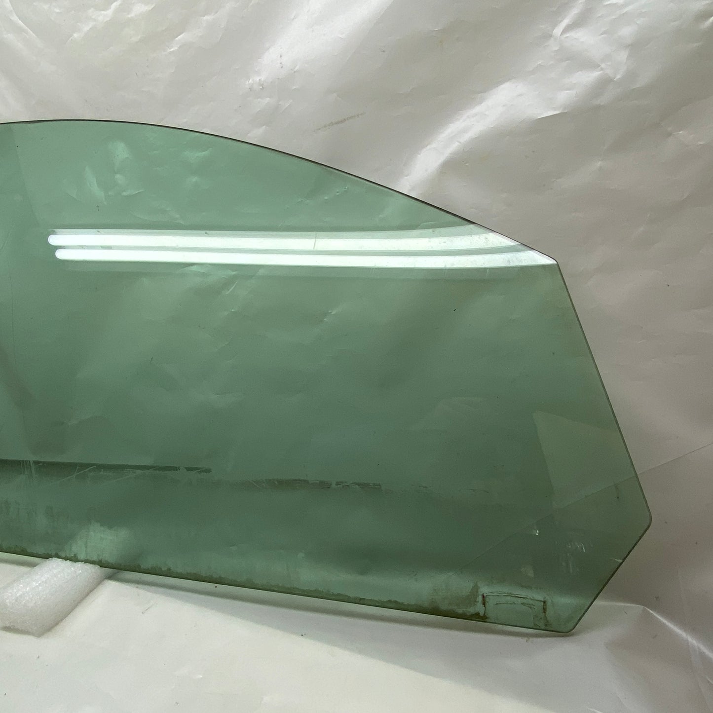 Volvo V50/S40 Ön Kapı Camı 43R001106 DOT57M53AS2 E000186