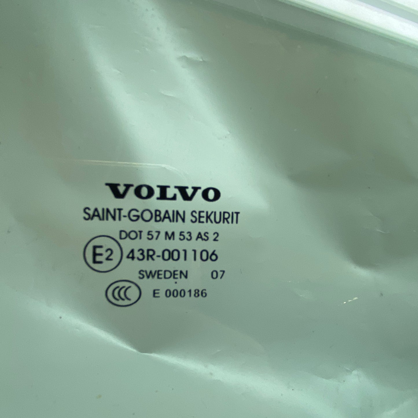 Volvo V50/S40 Ön Kapı Camı 43R001106 DOT57M53AS2 E000186