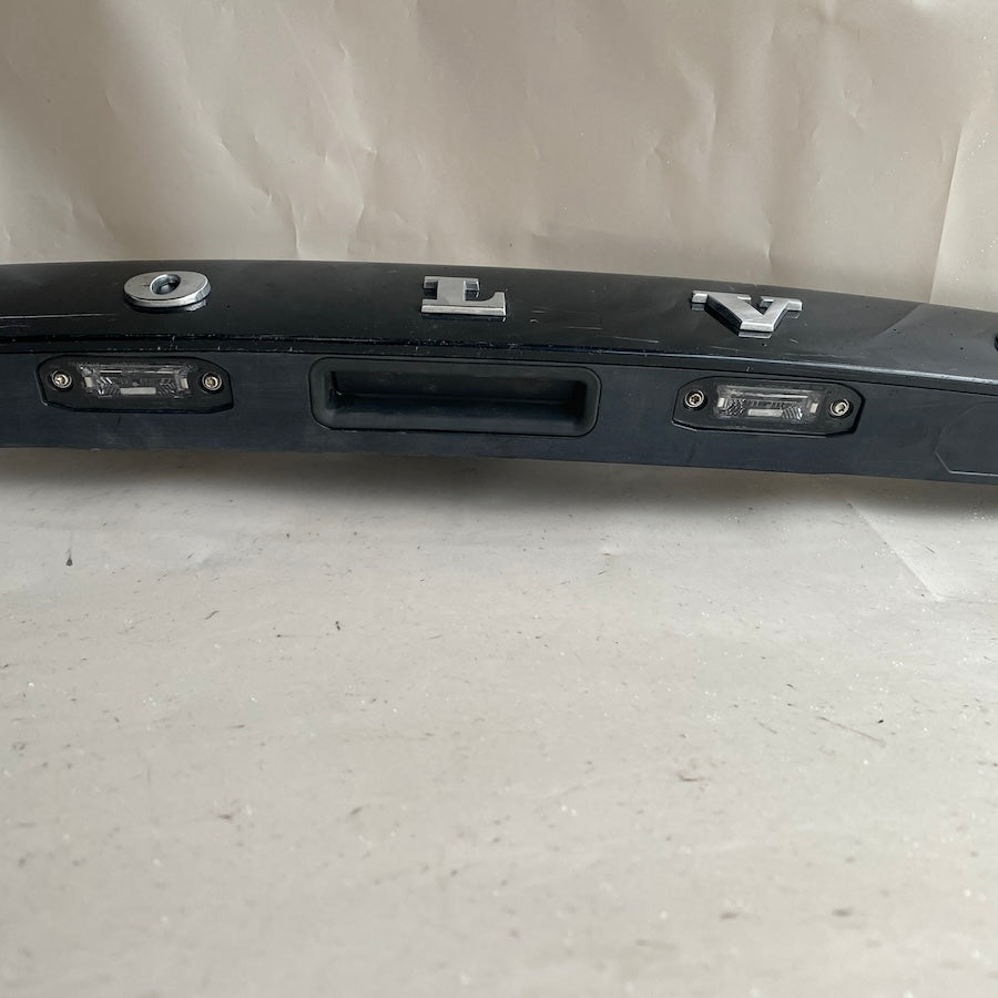 Volvo V60 Bagaj Çıtası Tutamak 31391290