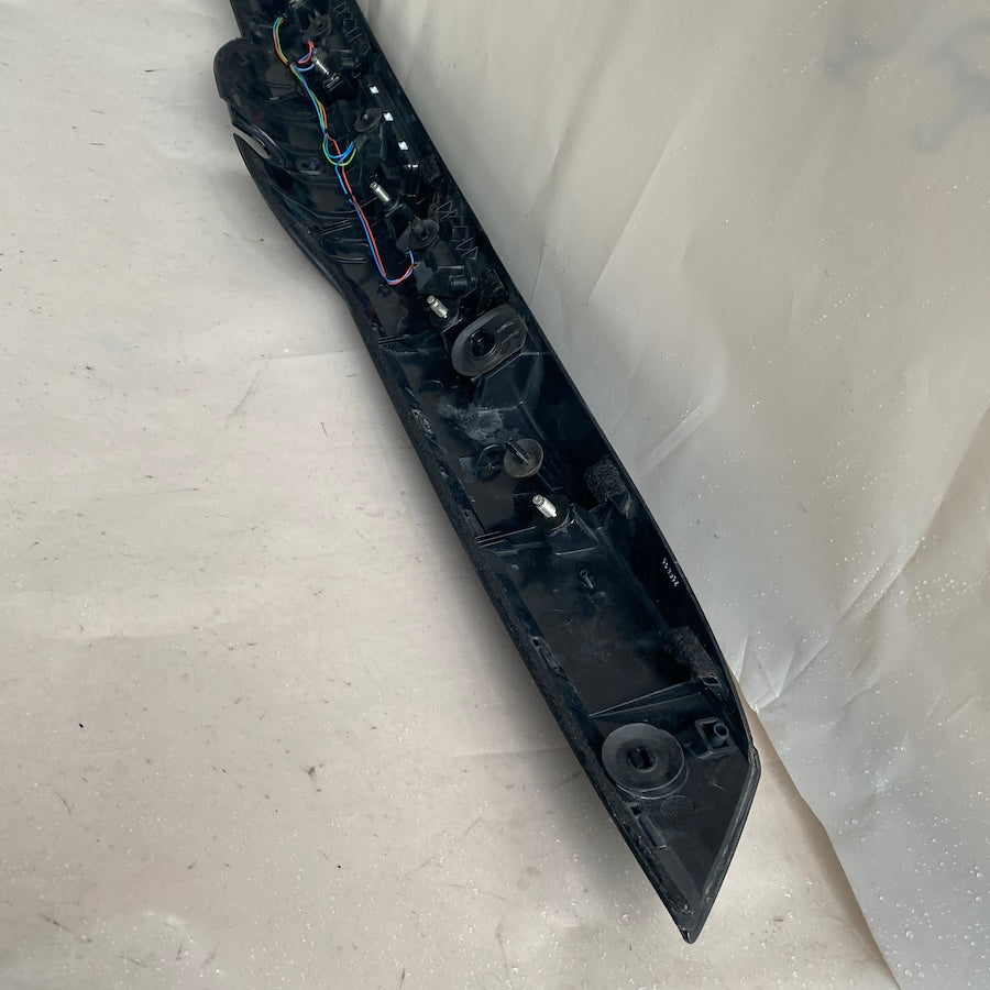 Volvo V60 Bagaj Çıtası Tutamak 31391290