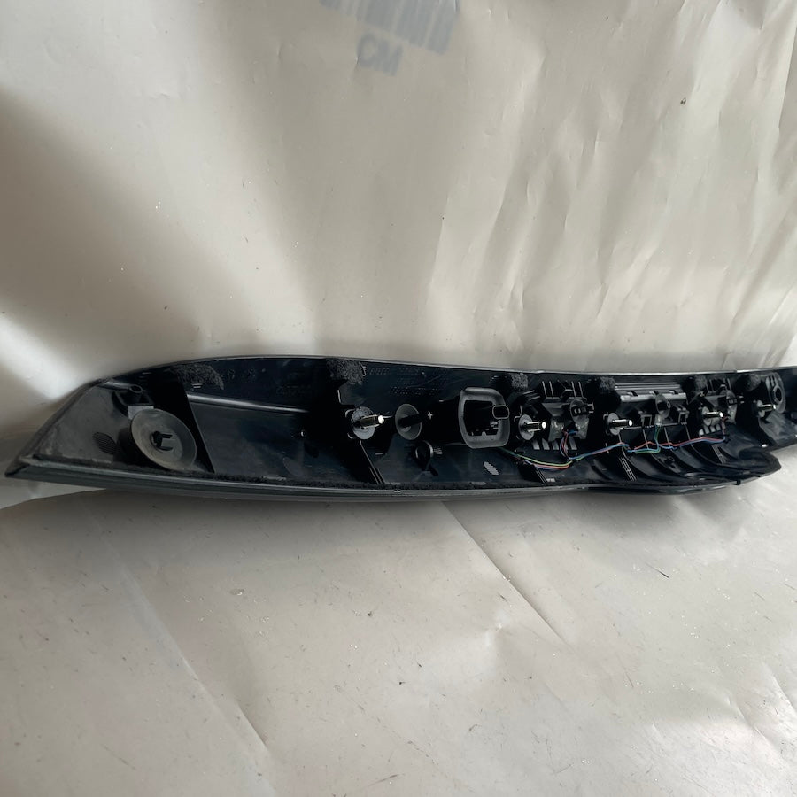 Volvo V60 Bagaj Çıtası Tutamak 31391290