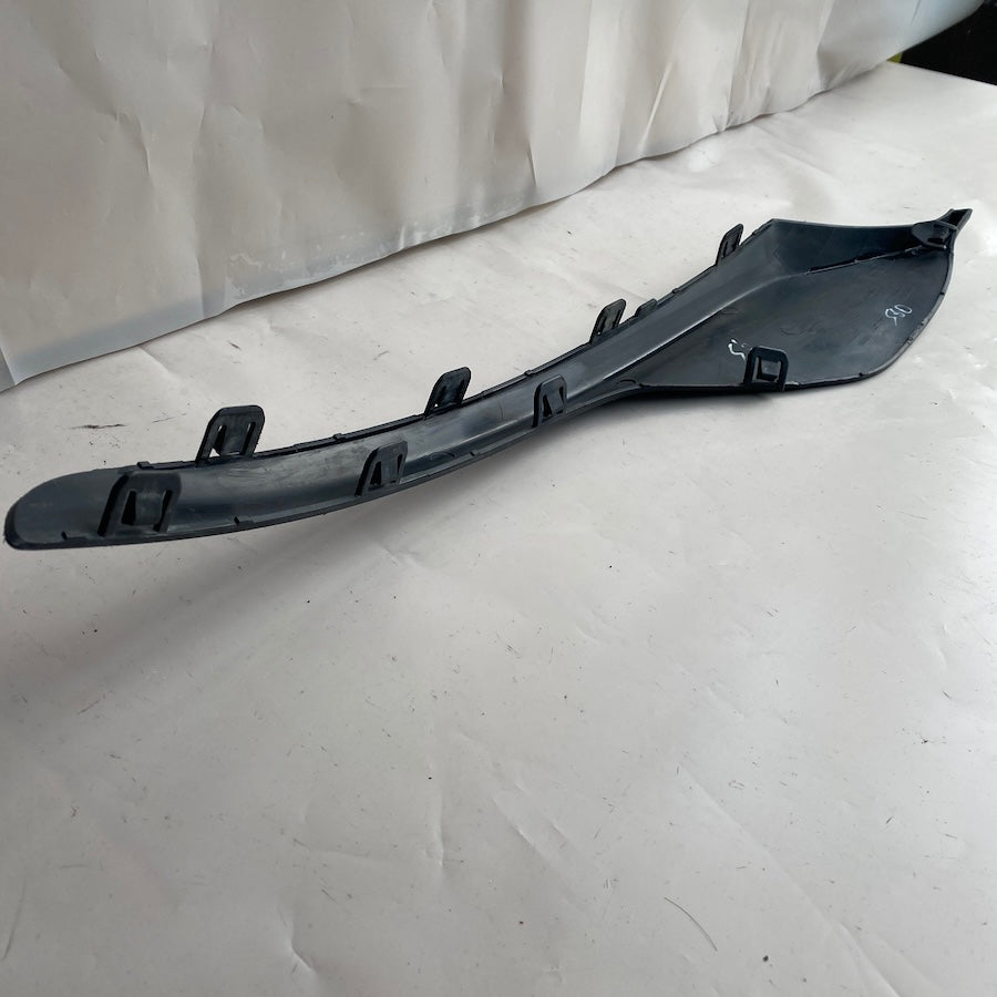 Volvo V60 Ön Sağ Tampon Kapağı 31290986