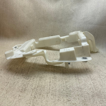 Volvo V90 Arka Sigorta Tutucusu 31398648