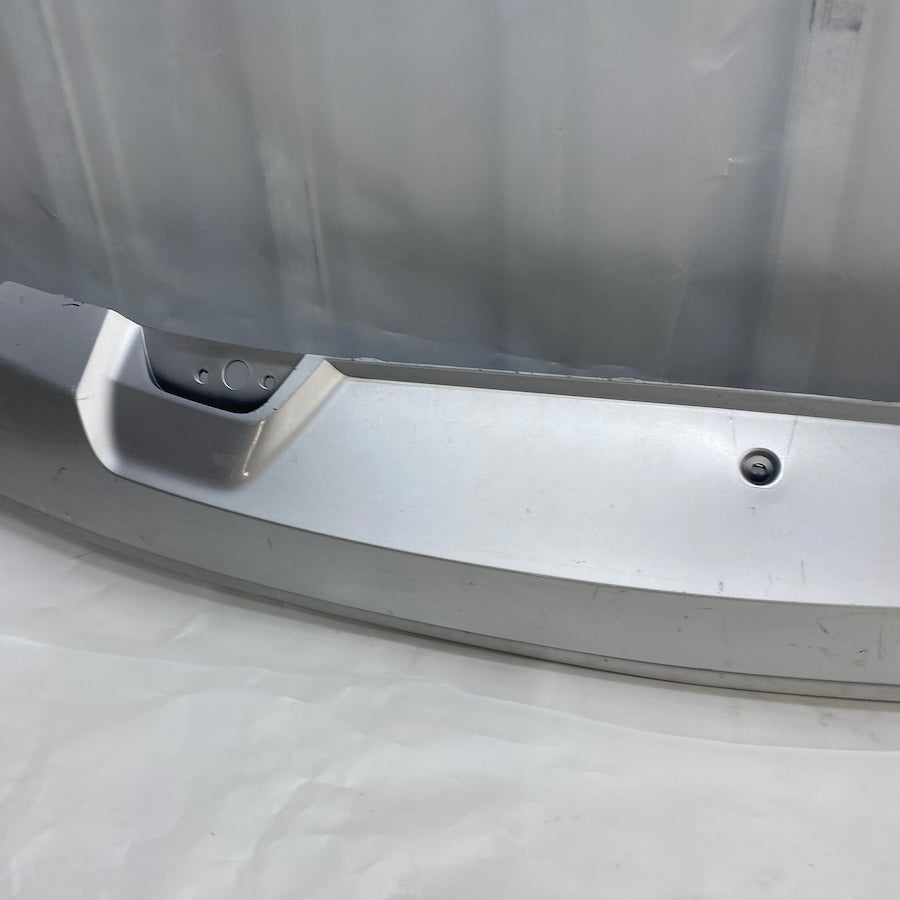 Volvo XC40 Arka Tampon Alt Difüzörü 32136122