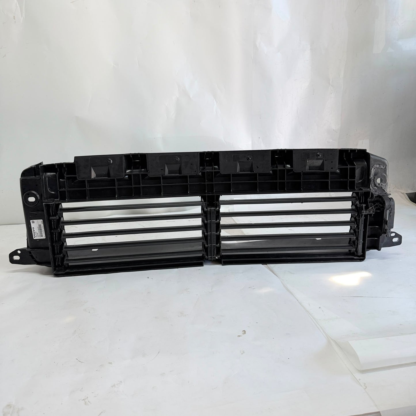 Volvo XC40 EX40 C40 Hava Yönlendirici Üst 32227592
