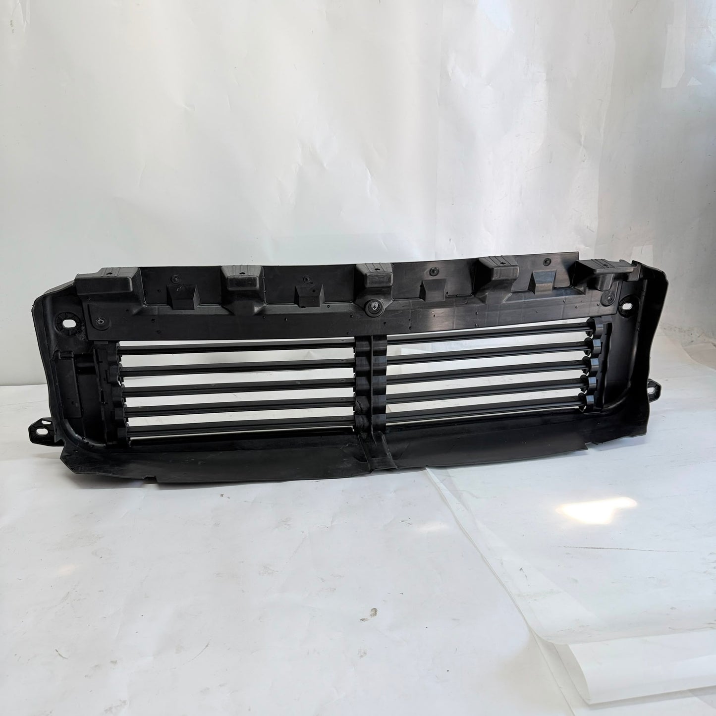 Volvo XC40 EX40 C40 Hava Yönlendirici Üst 32227592