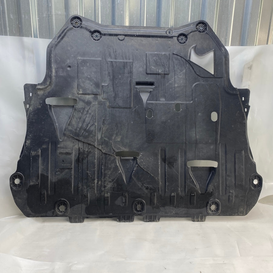 Volvo XC40 Motor Alt Muhafaza 32226765 Orijinal Çıkma