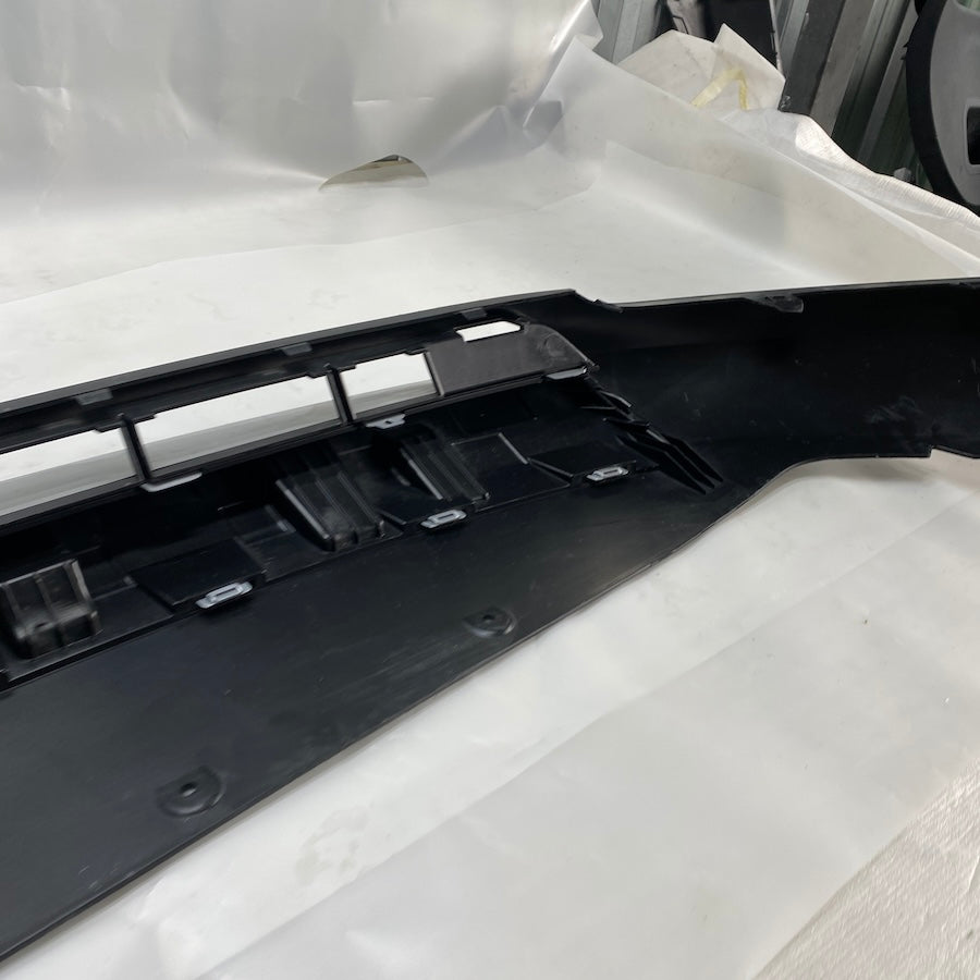 Volvo XC40 Ön Tampon Alt Spoyler 31449340