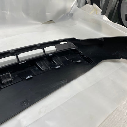 Volvo XC40 Ön Tampon Alt Spoyler 31449340