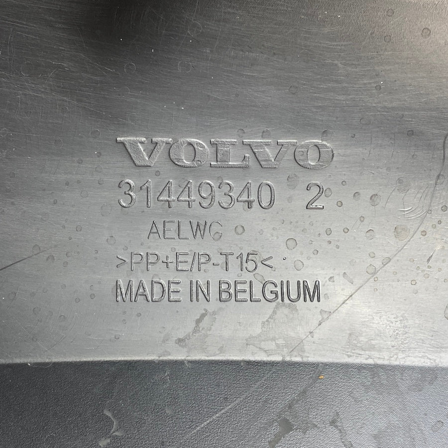 Volvo XC40 Ön Tampon Alt Spoyler 31449340