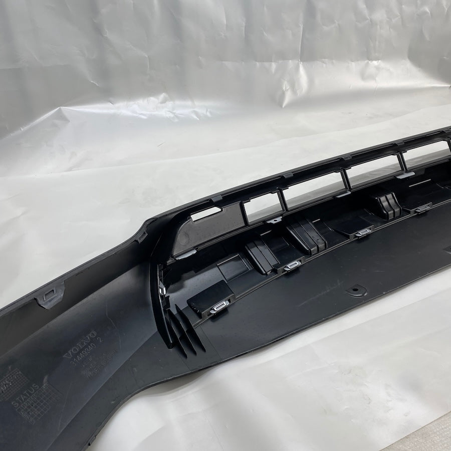Volvo XC40 Ön Tampon Alt Spoyler 31449340