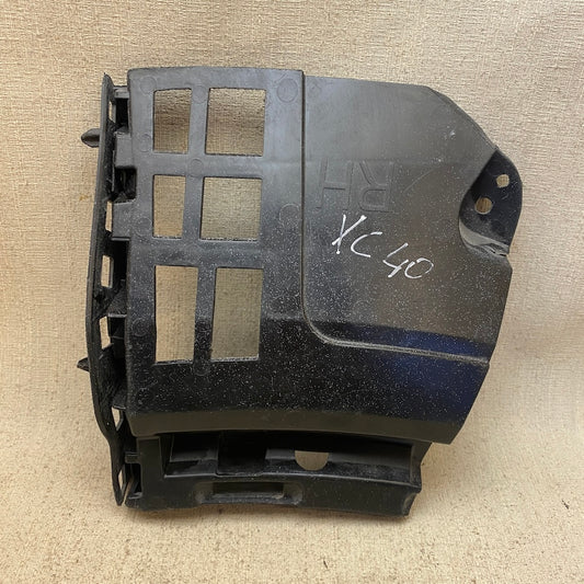 Volvo XC40 Ön tampon montaj braketi 31455243