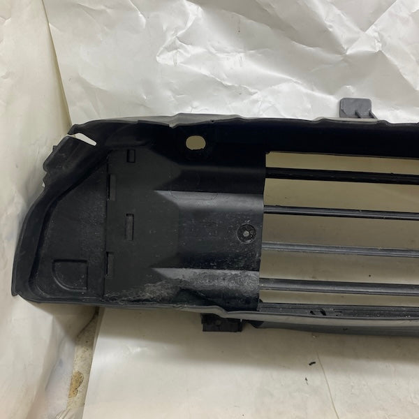 Volvo XC40 Radyatör Hava Yönlendirme 31455422 Orijinal Çıkma En Uygun Oto Parça