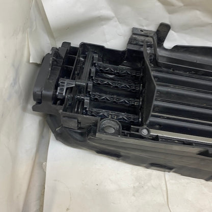 Volvo XC40 Radyatör Hava Yönlendirme 31455422 Orijinal Çıkma En Uygun Oto Parça