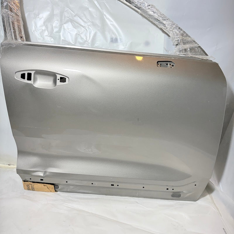 Volvo XC40 Sağ Ön Kapı 15-25 En Uygun Oto Parça