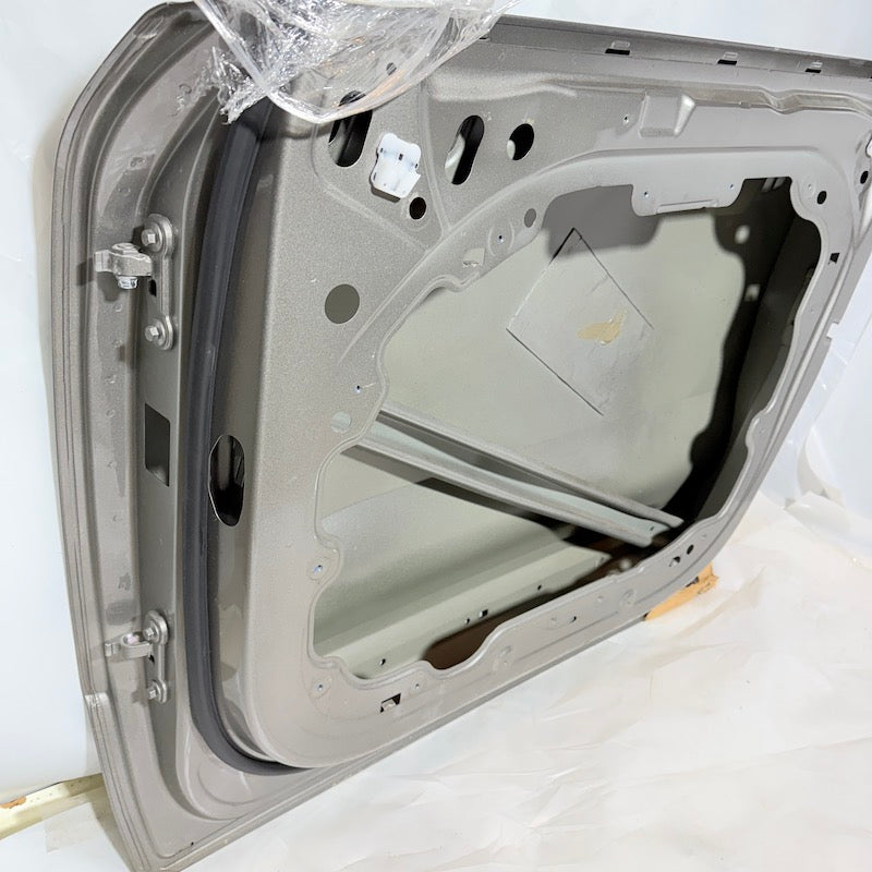 Volvo XC40 Sağ Ön Kapı 15-25 En Uygun Oto Parça