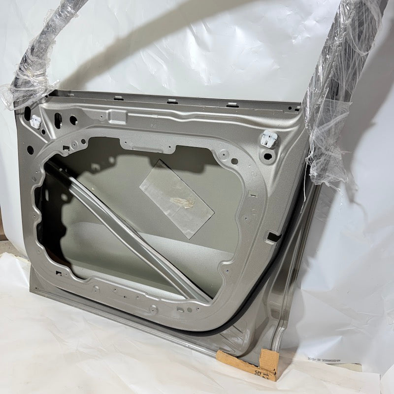 Volvo XC40 Sağ Ön Kapı 15-25 En Uygun Oto Parça