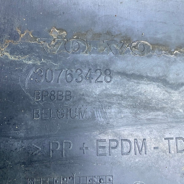 Volvo XC60 Arka Tampon Difüzörü Tek Egzoz 30763428